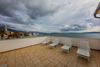 Thumbnail von Historic stone house with sea view and garage