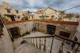 Thumbnail von Historic stone house with sea view and garage