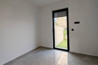 Thumbnail von Ground floor apartment with pool, garden, and sea view