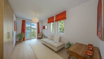 Thumbnail von Exclusive villa with pool by the lake