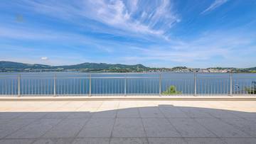 Thumbnail von Exclusive villa with pool by the lake