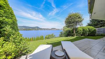 Thumbnail von Exclusive villa with pool by the lake