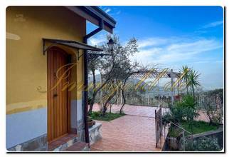 Thumbnail von Immogold Sicily, a huge villa with panoramic views in one of the most beautiful hilly landscapes of Sicily