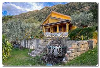 Thumbnail von Immogold Sicily, a huge villa with panoramic views in one of the most beautiful hilly landscapes of Sicily