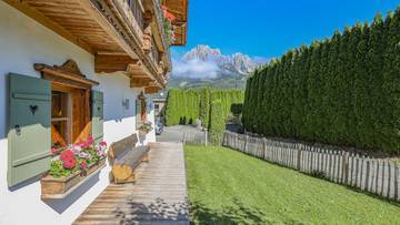 Thumbnail von Cozy Alpine chalet in sunny quiet location with Kaiser view