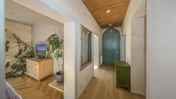 Thumbnail von Charming old building apartment with garden in sunny quiet location