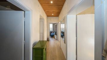 Thumbnail von Charming old building apartment with garden in sunny quiet location