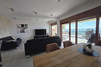 Thumbnail von Modern villa with pool in first row to the sea