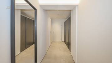 Thumbnail von High-quality renovated apartment with an exceptional sense of space