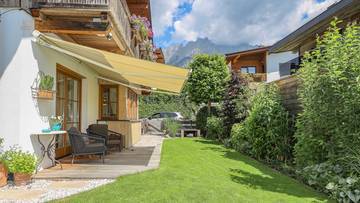 Thumbnail von High-quality corner terraced house in sunny prime quiet location