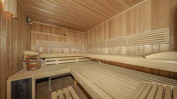 Thumbnail von High-quality corner terraced house in sunny prime quiet location