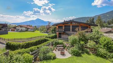 Thumbnail von High-quality corner terraced house in sunny prime quiet location