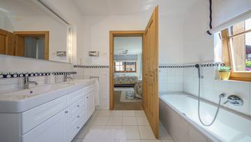 Thumbnail von High-quality corner terraced house in sunny prime quiet location