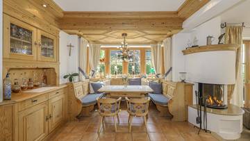 Thumbnail von High-quality corner terraced house in sunny prime quiet location