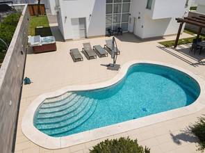 Thumbnail von Modern villa with pool, sauna, and sea view
