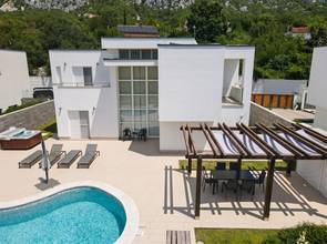 Thumbnail von Modern villa with pool, sauna, and sea view