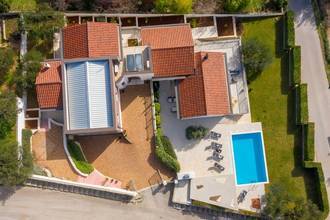 Thumbnail von Mediterranean new build villa with heated pool and panoramic sea view