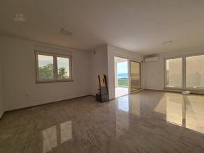 Thumbnail von Modern apartment with sea view and two balconies