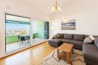 Thumbnail von Furnished apartment with sea view, community pool, and parking space
