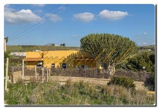 Thumbnail von Immogold South-Sicily Charming Sicilian country villa with an olive grove, six bedrooms, and two residential units in a prime location with a spacious olive grove, near the Valley of the Temples and Scala dei Turchi.