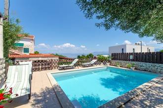 Thumbnail von Mediterranean semi-detached house with pool and sea view