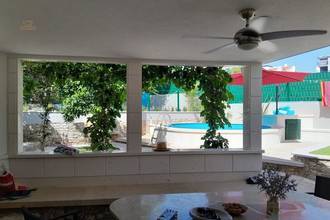 Thumbnail von Family house with pool and sea view, two separate living units