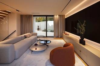 Thumbnail von Modern villa with pool, sea view, and wellness area
