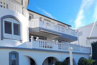 Thumbnail von Apartment building with sea view only about 80 meters from the sea