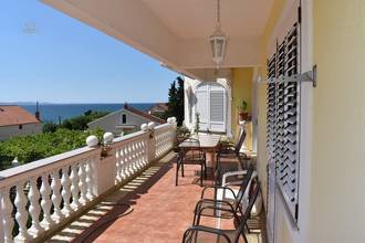 Thumbnail von Apartment building with sea view only about 80 meters from the sea