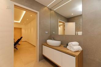 Thumbnail von Modern villa with heated pool, sauna, and sea view