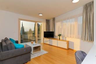 Thumbnail von Modern villa with heated pool, sauna, and sea view