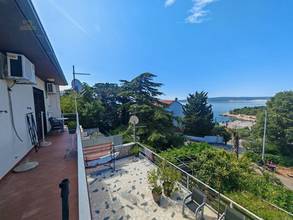 Thumbnail von House with 4 apartments and sea view, only about 80 meters to the sea