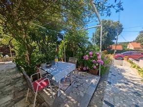Thumbnail von House with 4 apartments and sea view, only about 80 meters to the sea