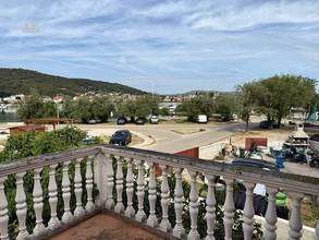 Thumbnail von House with 2 residential units and sea view near the beach