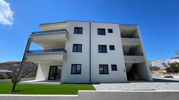 Thumbnail von Modern new-build apartment with sea view