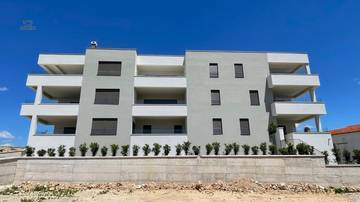 Thumbnail von Newly built apartment with sea view, terrace, and elevator near the beach and city center