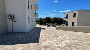 Thumbnail von Newly built apartment with sea view, terrace, and elevator near the beach and city center