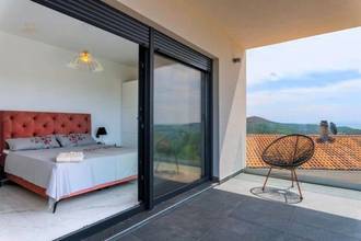 Thumbnail von Villa with pool and sea view