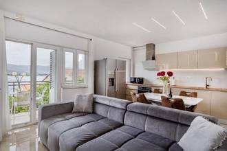 Thumbnail von Newly renovated ground-floor apartment with garden and sea view