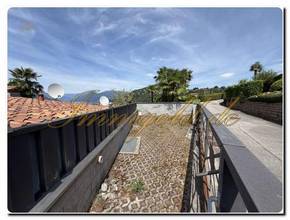 Thumbnail von Modernly renovated, exclusive, single-story detached house with a breathtaking lake view in a sunny, peaceful location.