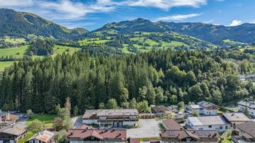 Thumbnail von 3,800 m² building plot with views of Kaiser, Hahnenkamm, and Südberge