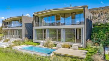 Thumbnail von Architect's villa with pool and unobstructed view