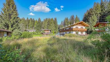 Thumbnail von Plot with building permit for an exclusive chalet