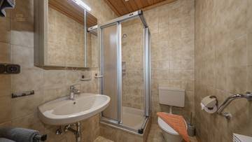 Thumbnail von Single-family house with private room rental