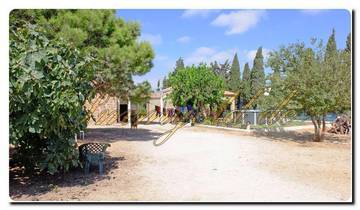 Thumbnail von Exclusive at Immogold® MWS 243826 Spacious estate with two houses, pool, and private vegetable garden in a quiet location
