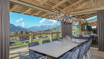 Thumbnail von Unique luxury villa in an unobstructed prime location