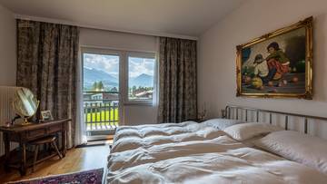 Thumbnail von Residence with potential in a central yet peaceful location - Ski Out