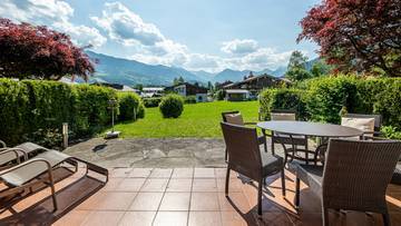 Thumbnail von Residence with potential in a central yet peaceful location - Ski Out