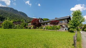 Thumbnail von Residence with potential in a central yet peaceful location - Ski Out