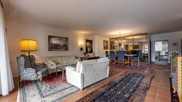 Thumbnail von Residence with potential in a central yet peaceful location - Ski Out